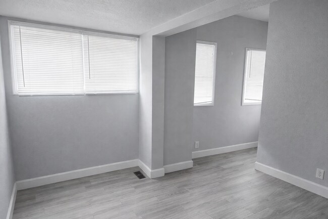 Building Photo - 2707 N College Ave