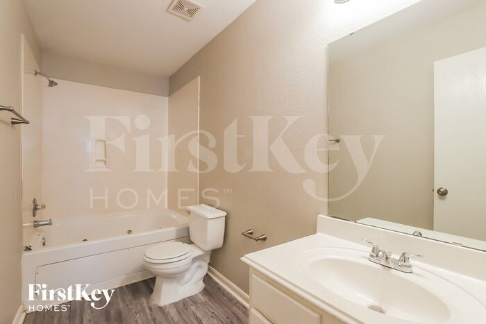 Building Photo - 411 Remington Creek Dr