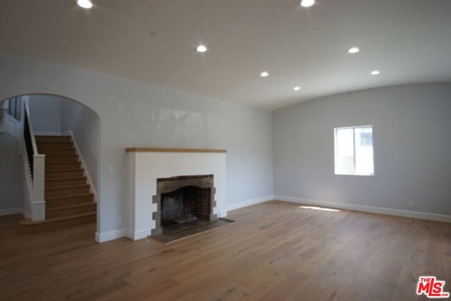Building Photo - 830 3rd Ave