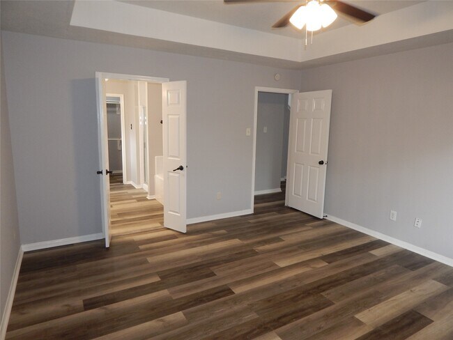 Building Photo - 3030 Rainmont Ln