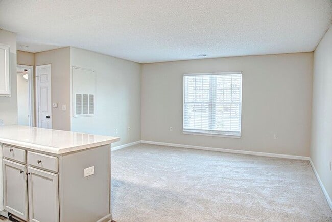 Building Photo - It's the little bit of "Extra"ordinary tha...