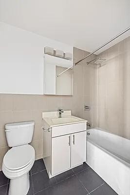 Primary Photo - 144 W 23 St