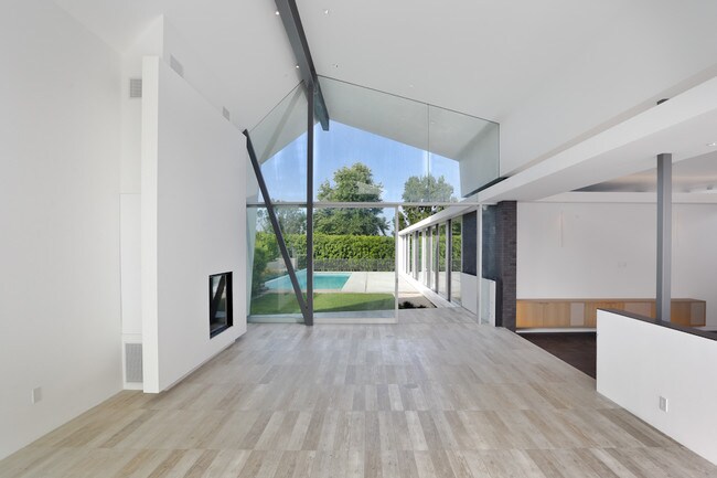 Building Photo - 3660 Inglewood Blvd