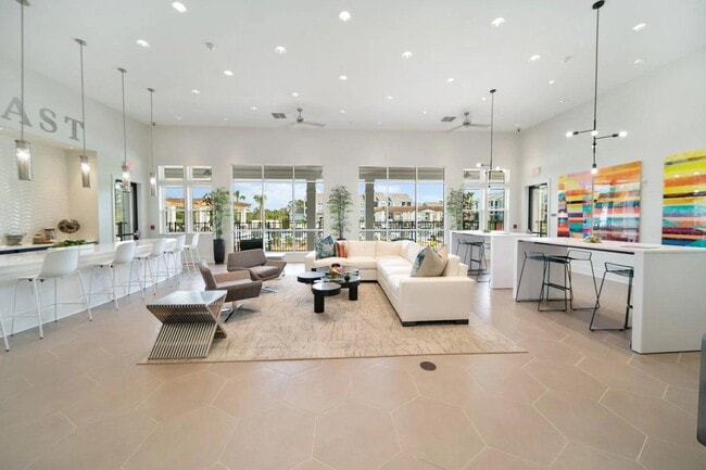 Building Photo - 1851 LPGA Blvd