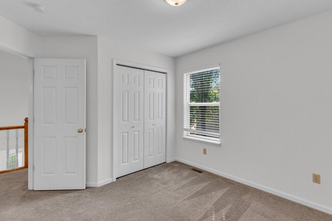 Building Photo - 4919 W Millbrook Dr