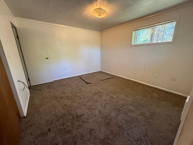 Building Photo - 52220 Huntington Rd