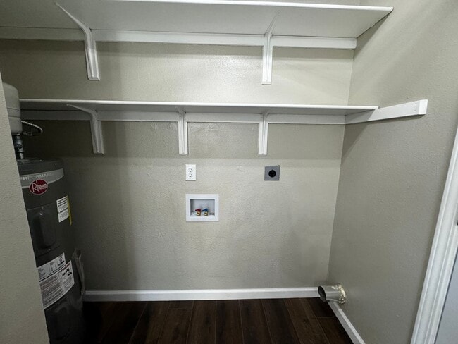 Building Photo - BUENA VISTA