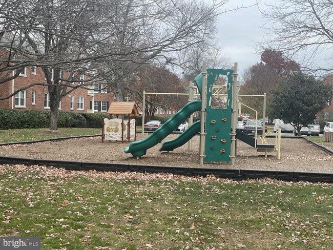 Building Photo - 6610 Potomac Ave