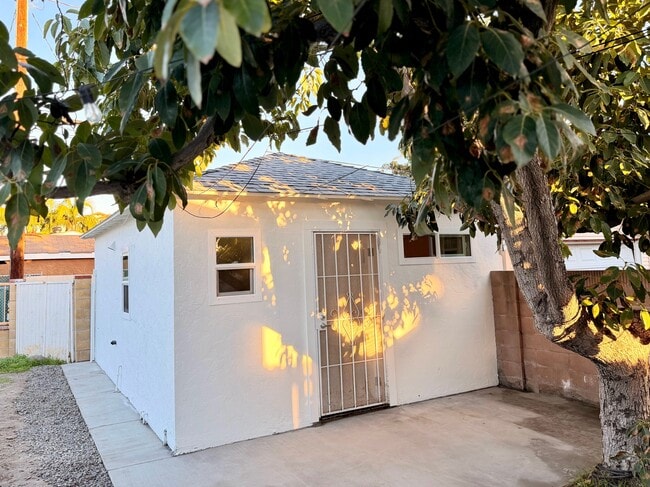 Building Photo - 714 S Philadelphia St