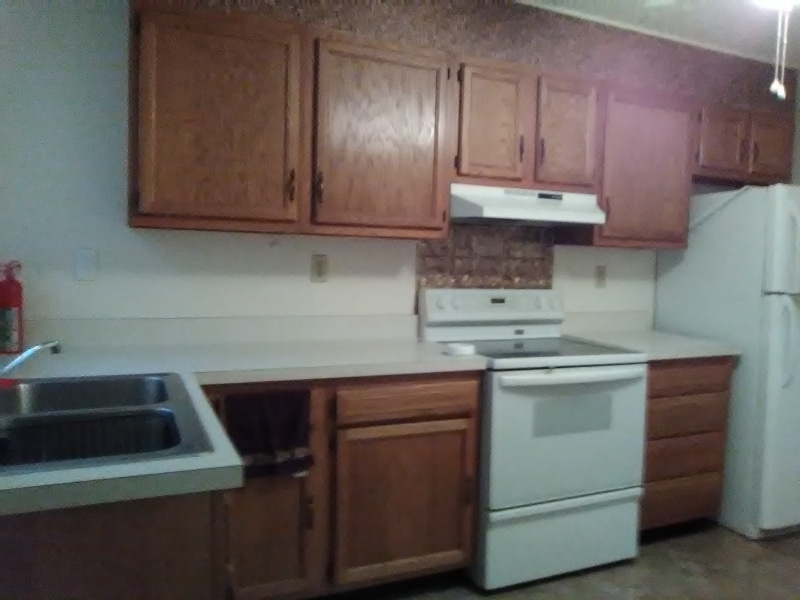 Building Photo - 2114 Oakridge Dr