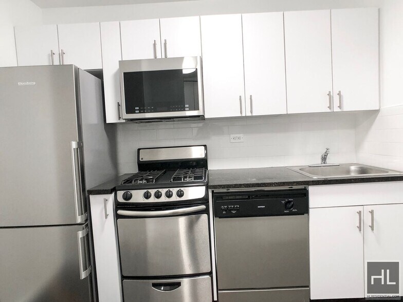 Building Photo - East 82nd Street