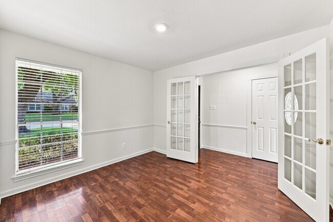 Building Photo - 10715 Wickersham Ln