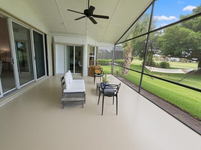 Building Photo - 6231 SE Ames Way