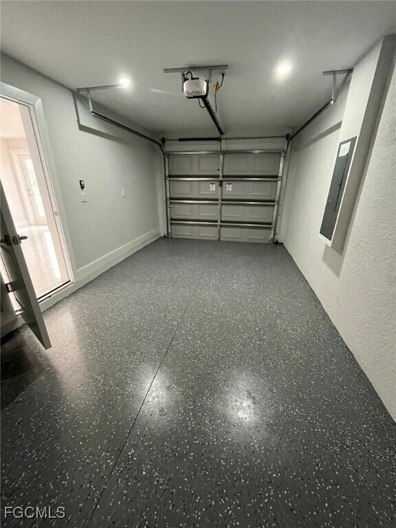 Building Photo - 241 Narthex Ave S