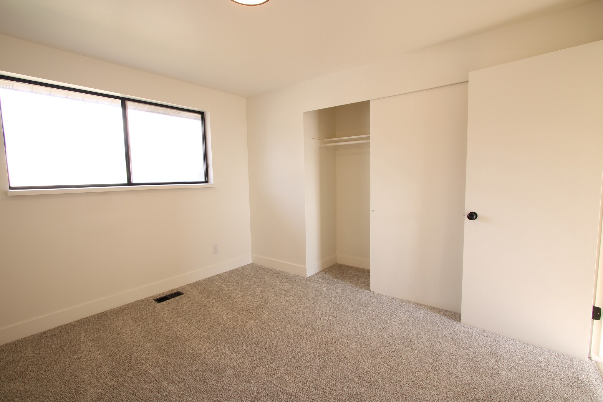 Building Photo - 5007 S 2675 W
