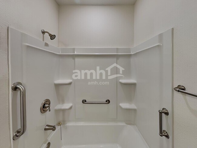 Building Photo - 105 Moultrie Crossing Ln
