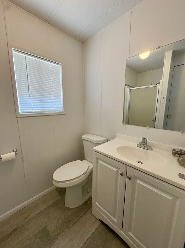 Building Photo - Affordable home