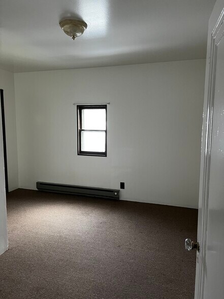 First bedroom - 126 Center St