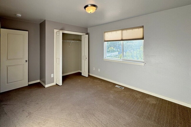 Building Photo - 21012 33rd Pl W