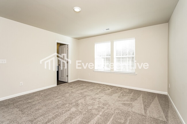 Building Photo - 816 Pear Blossom Ct