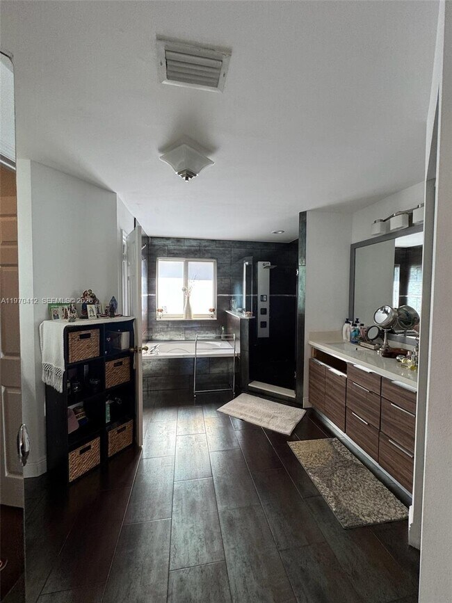 Building Photo - 10973 NW 53rd Ln