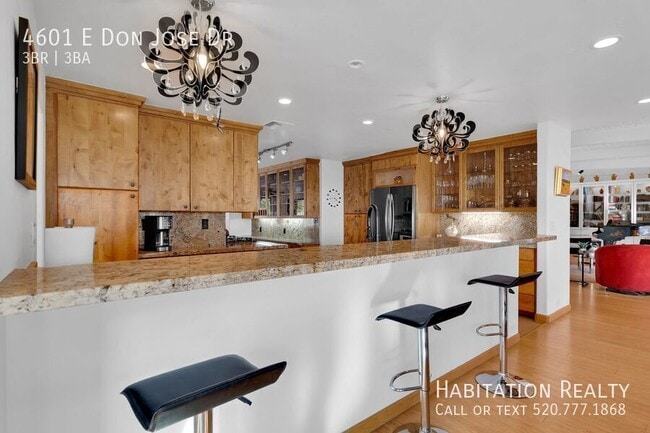 Building Photo - 4601 E Don Jose Dr