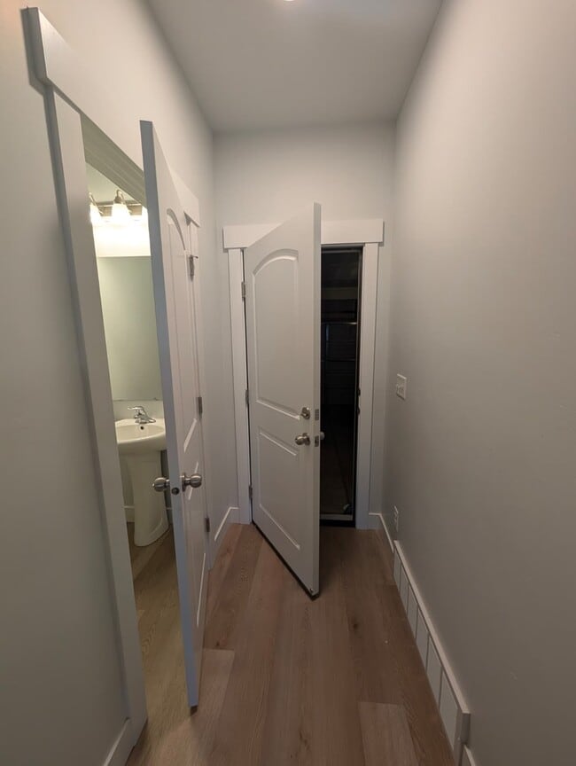 Building Photo - 2005 N 4040 W