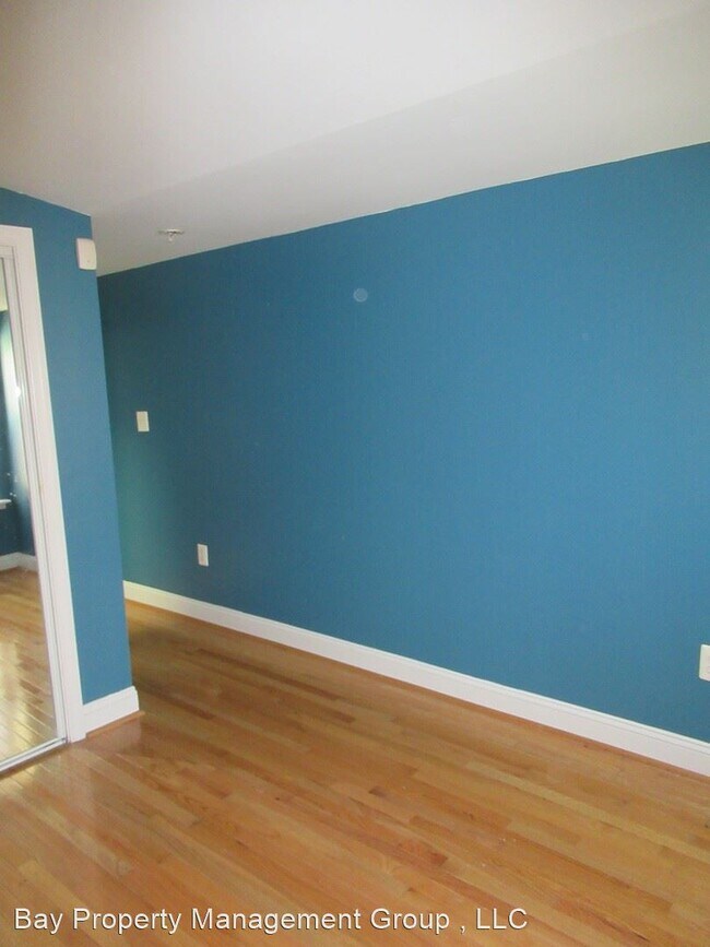 Building Photo - 2 br, 2.5 bath House - 1102 Washington Blvd