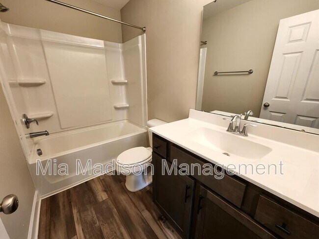 Building Photo - 231 HAISLEY RUN