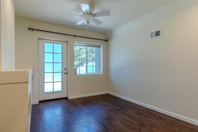 Building Photo - 401 Griffin Ave