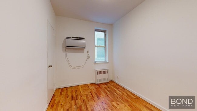 Building Photo - 342 E 87th St