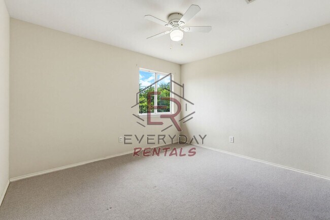Building Photo - 2513 Haven Dr
