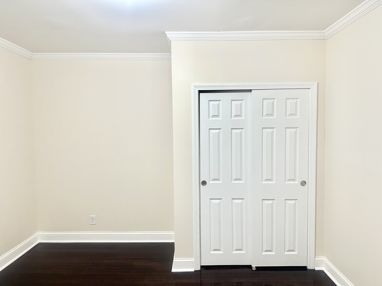 Building Photo - 69 Tremont Ave