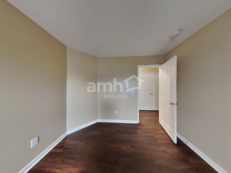 Building Photo - 5825 Columbia Cir