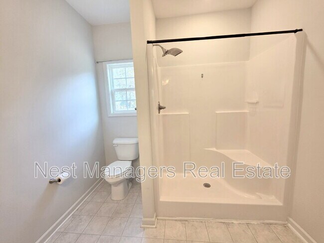 Building Photo - 245 Southern Pl