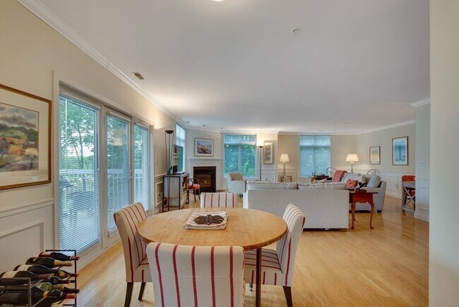 Building Photo - 20 Northwood Dr