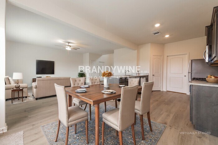 Building Photo - 9613 Klondike Dr