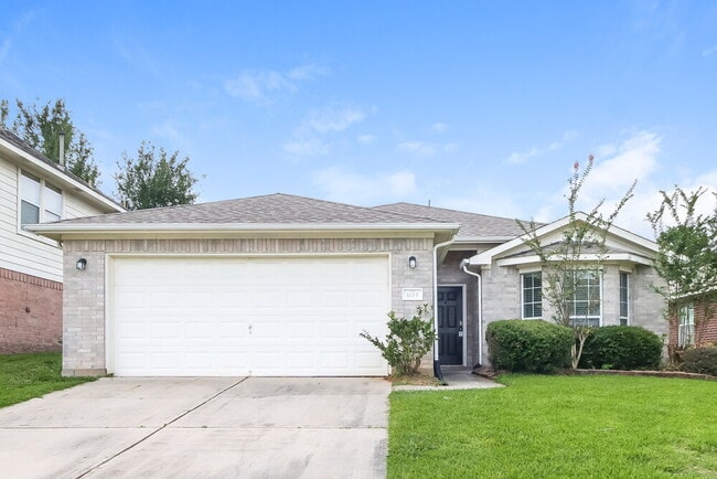 Building Photo - 1615 Trail Oaks Ct