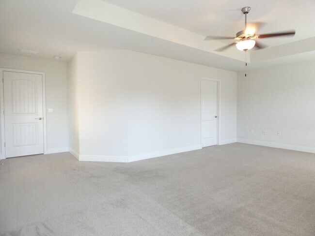 Building Photo - Spacious Home - Ashley Place