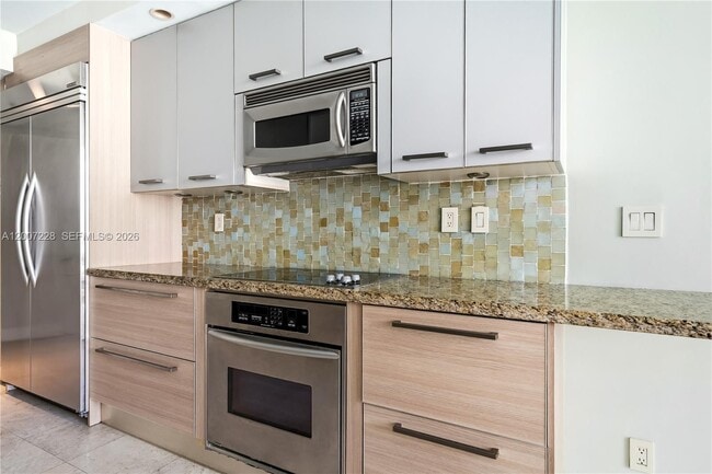 Building Photo - 19500 Turnberry Way