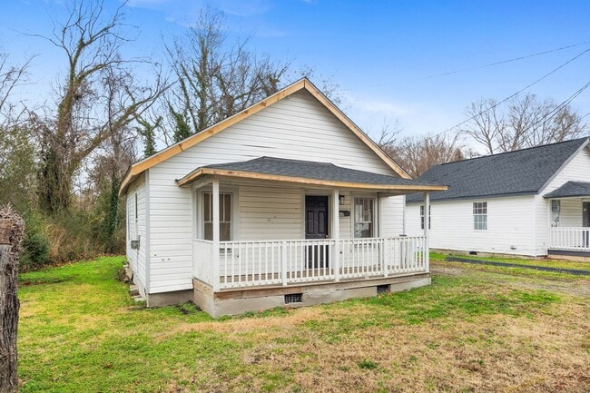 Building Photo - Two bedroom home!