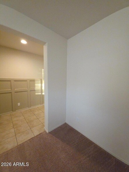 Building Photo - 16416 W Cottontail Ln