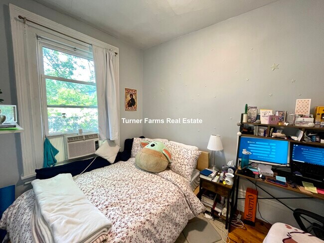 Building Photo - 220 Prospect St