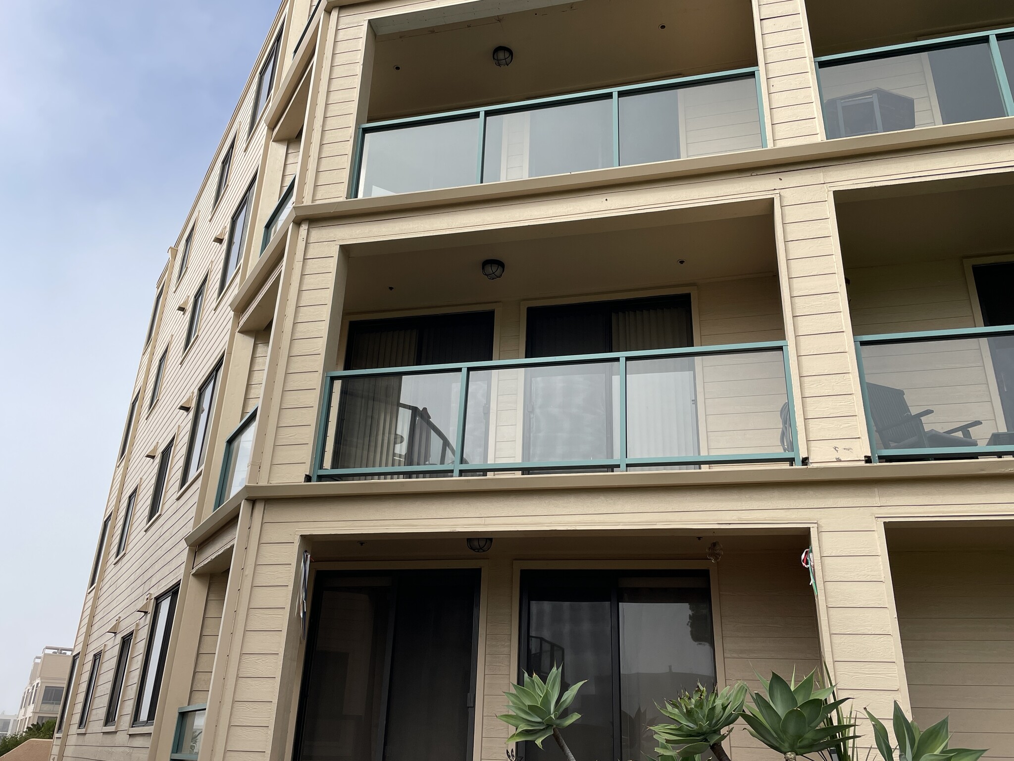 Building Photo - 120 The Village