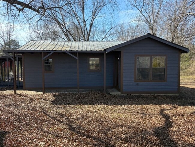 Building Photo - Renovated 1 Bedroom 1 Bath Home on 1 Acre!