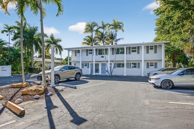 Building Photo - 1821 Middle River Dr