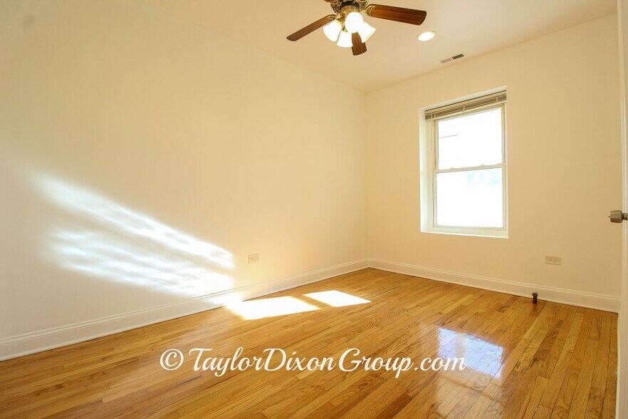 Building Photo - 2016 E 68th St