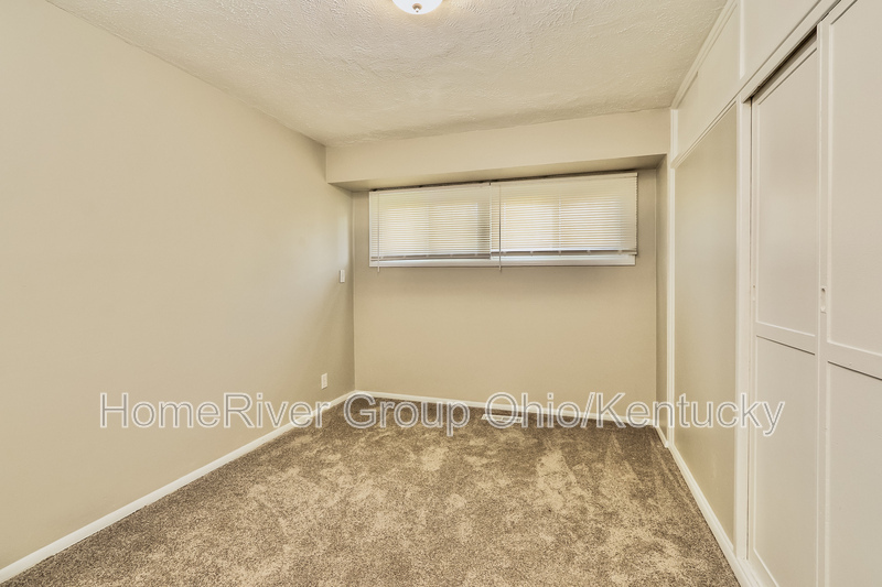 Building Photo - 2921 Garey Ln