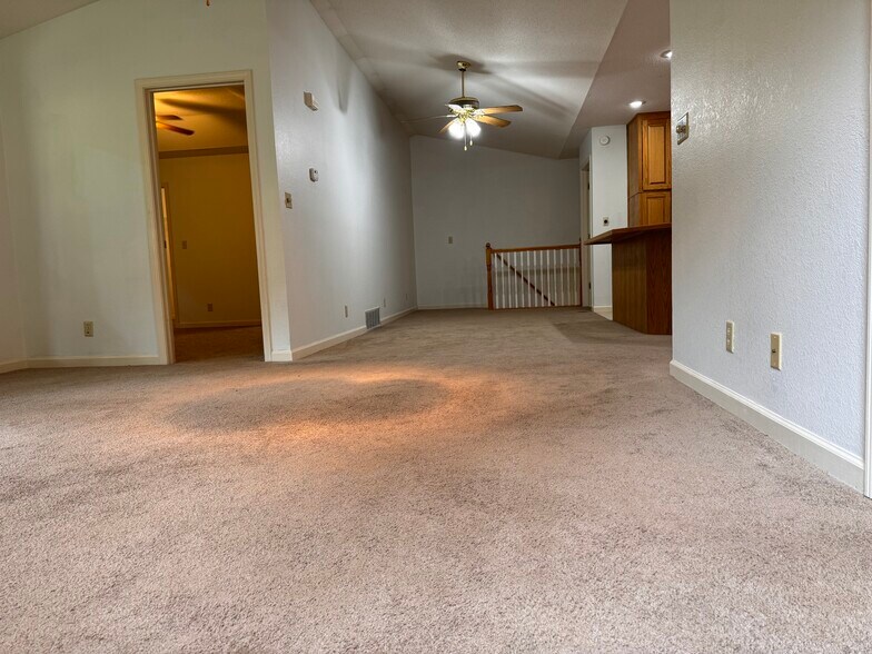 Building Photo - 748 Abbie Ct