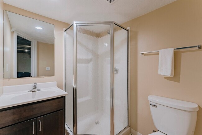 Building Photo - 11323 Hessler Rd